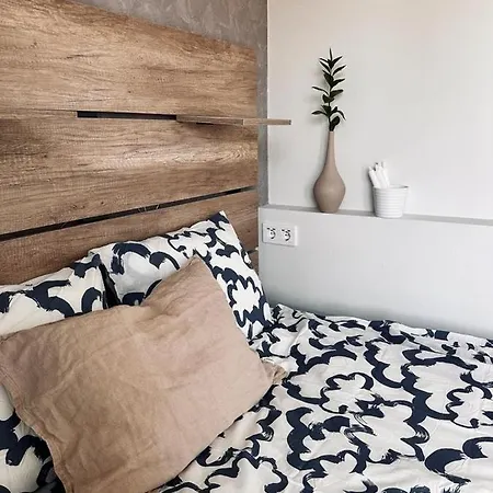 Modern 1 Bedroom With Free Parking Apartment Helsinki